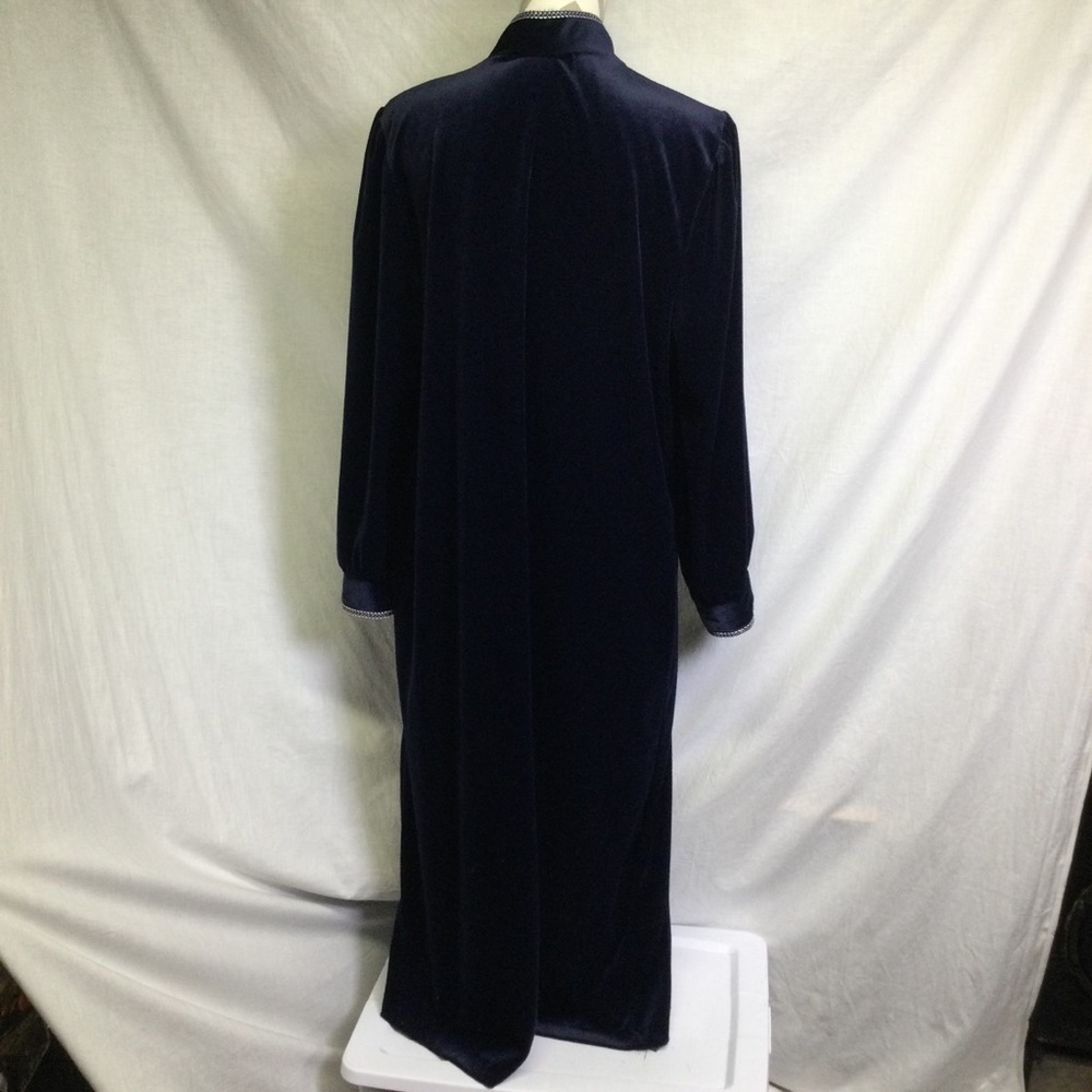Amanda Stewart Intimates Navy Blue Embroidered Velour 1/2 Zip Long Robe SzL - Picture 5 of 16